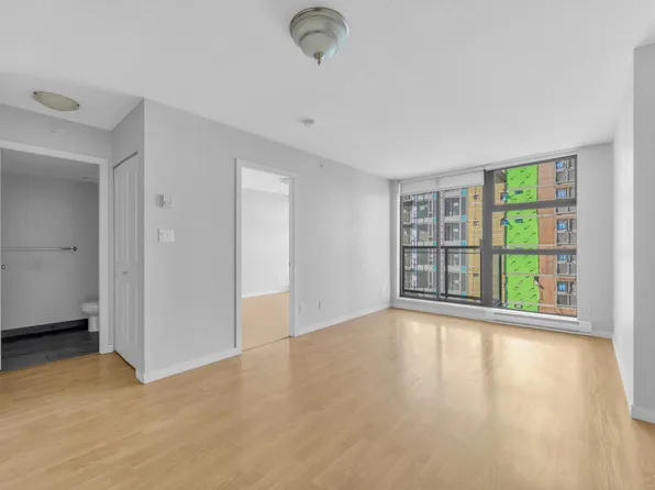 1295 Richards St #1707, Vancouver, BC V6B 1B7