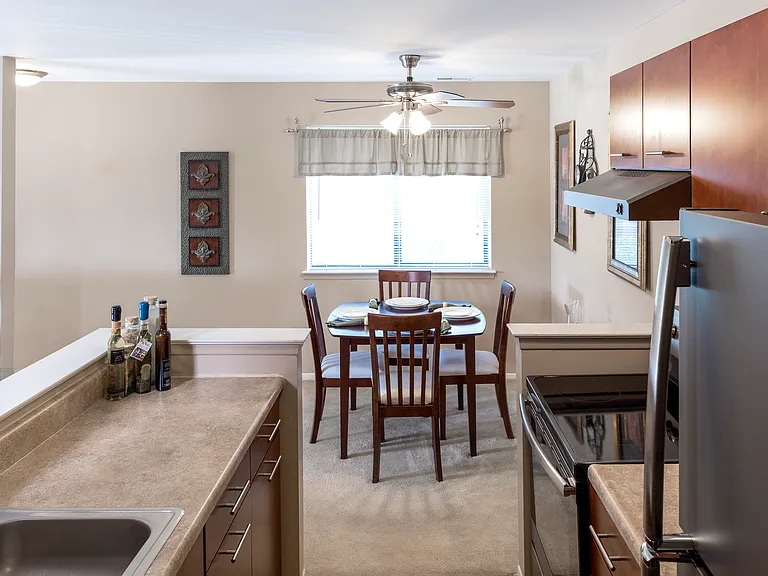 Arbor Knoll — Photo 1