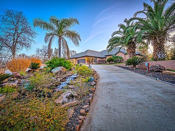 2nd image of 13280 Pala Mesa Cir