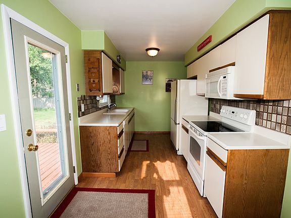 4th image of 1340 Cavanagh St SE