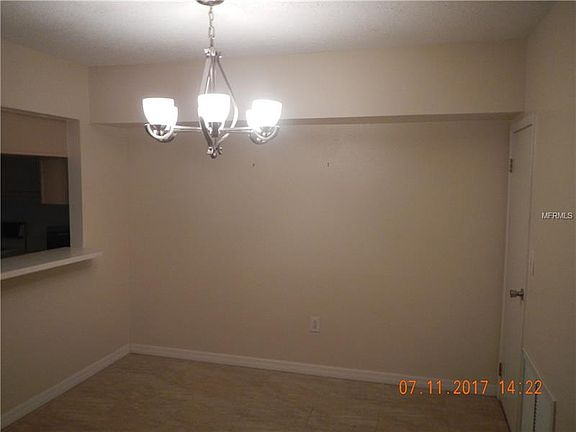 4th image of 735 Kensington Lake Cir