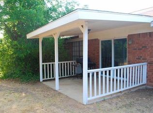 912 Kane St N, Benbrook, TX 76126