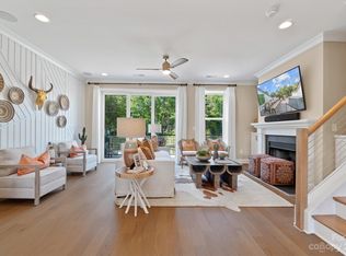 6019 Towering Oaks Dr, Charlotte, NC 28205