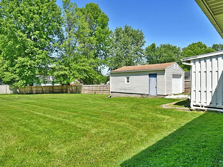 2344 Clearview Dr — Photo 33