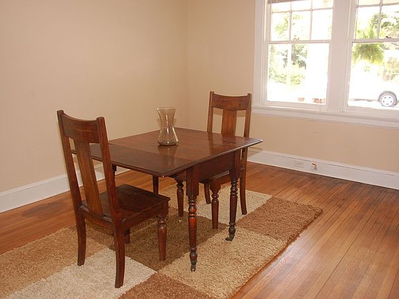 4th image of 3132 Parkwood Ave