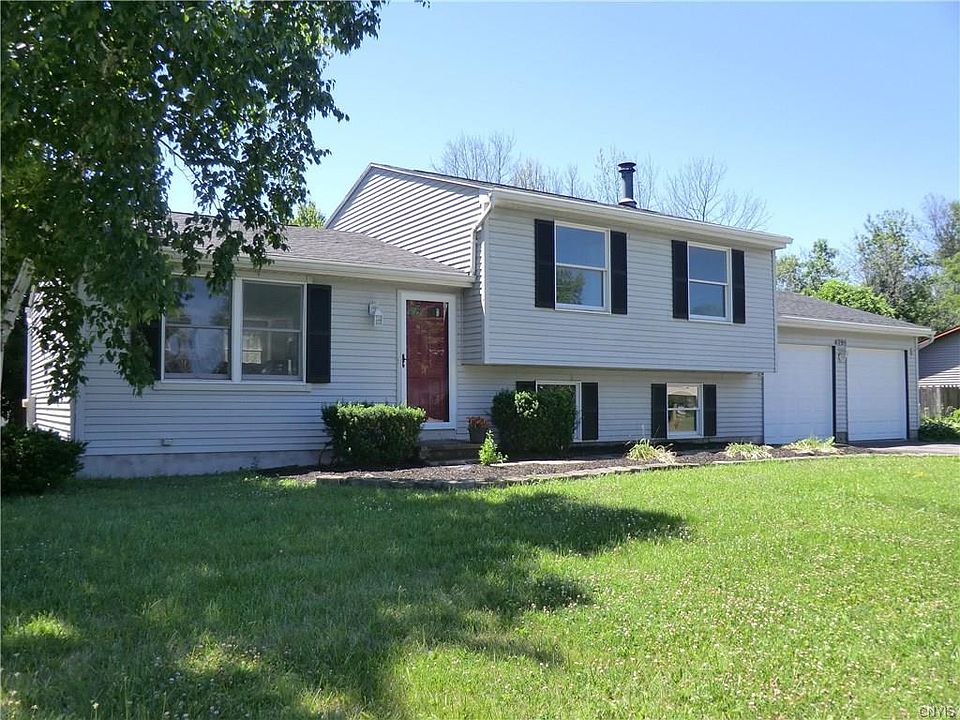 1st image of 4795 Four Seasons Dr