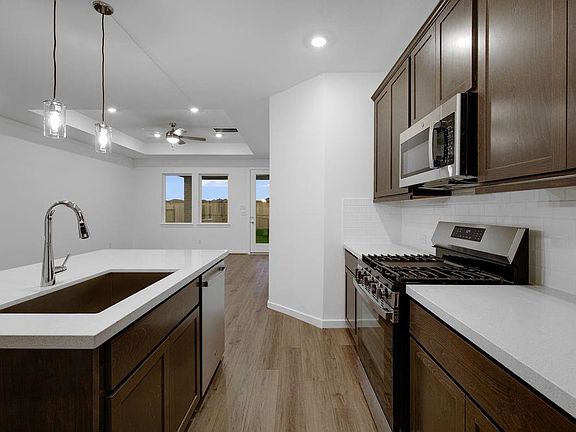3rd image of 9715 Poinsettia Haven Ln