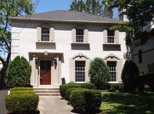 1305 Asbury Ave, Winnetka, IL 60093