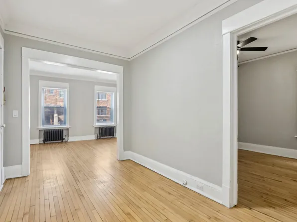 2534 N Farwell Ave, Milwaukee, WI