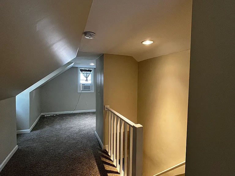 120 N Huron Dr — Photo 25