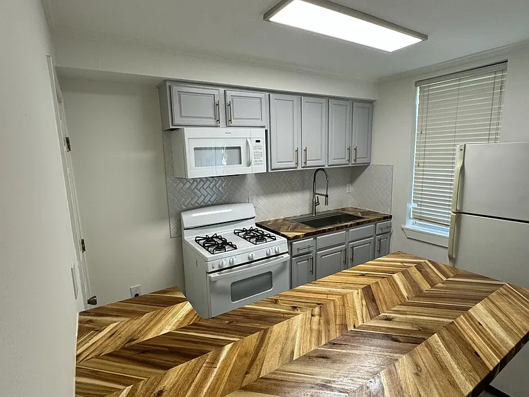 4278 Oxford Ave #2 — Photo 1