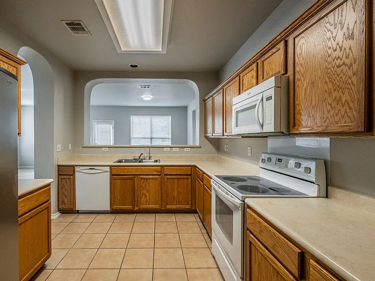 6729 Biscay Bay — Photo 15