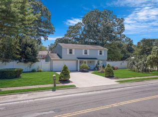 170 Mooney Pond Rd, Selden, NY 11784