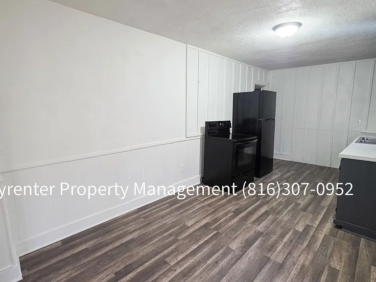 1512 W College St — Photo 16
