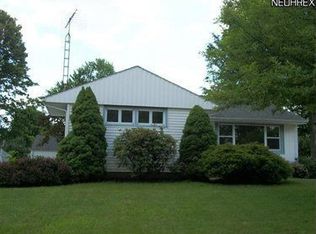 716 Penny St SE, North Canton, OH
