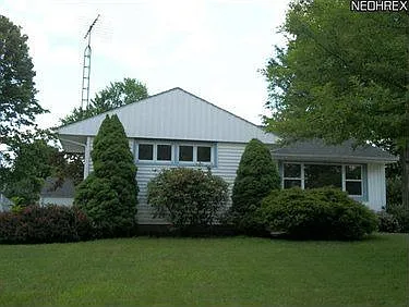 716 Penny St SE photo 1