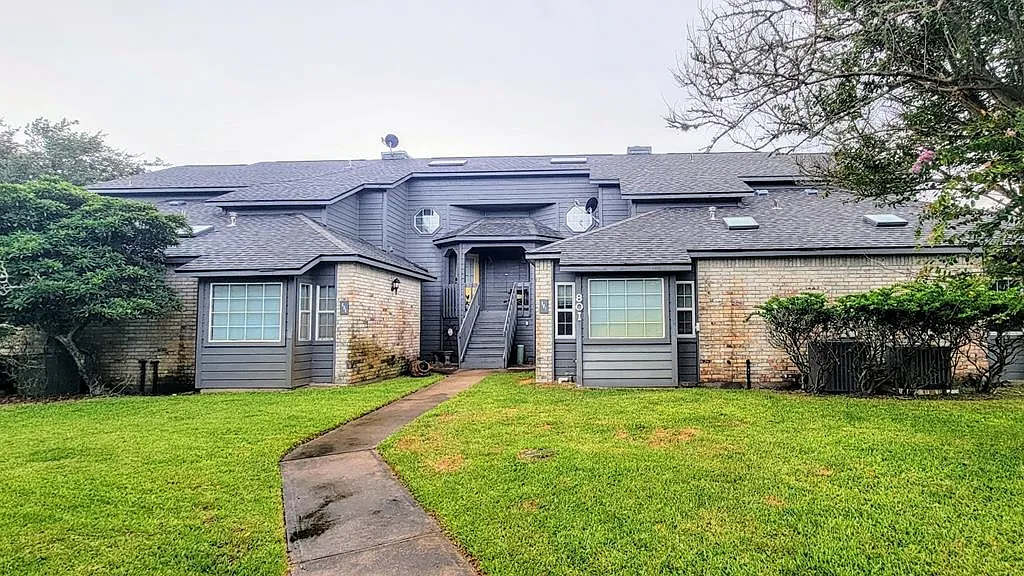 2 bed, 2.5 bath, 1457 sqft, $1,800 — Photo 1