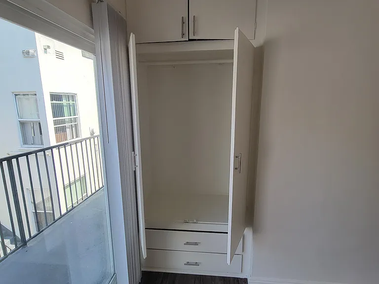 473 S Roxbury Dr #3/4 — Photo 7