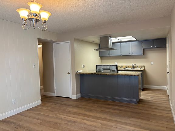 5th image of 6075 Peoria Dr