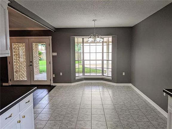 5th image of 321 Lakewood Dr