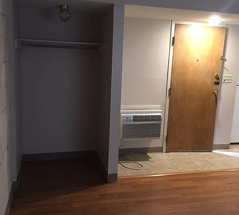 3rd image of 2470 N High St APT B1