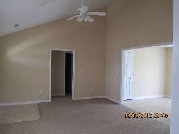 3rd image of 510 Leesburg Dr