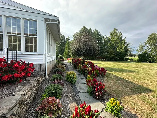 3 bed, 2.5 bath, 1804 sqft, $3,500 — Photo 4