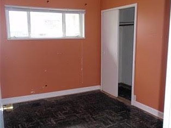 5th image of 543 Lakewood Blvd