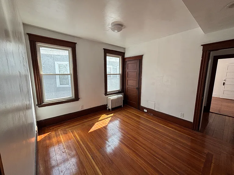 418 Essex St #2 — Photo 18
