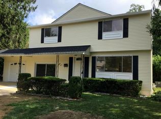 84 Trafford St, Shrewsbury, NJ 07702