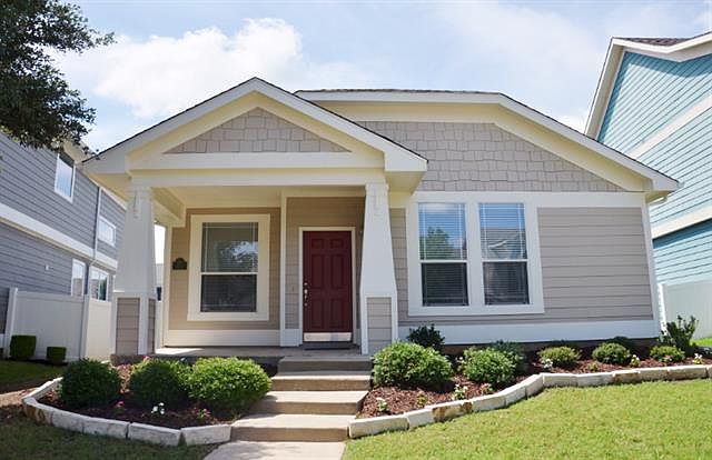 1st image of 1212 Oakcrest Dr