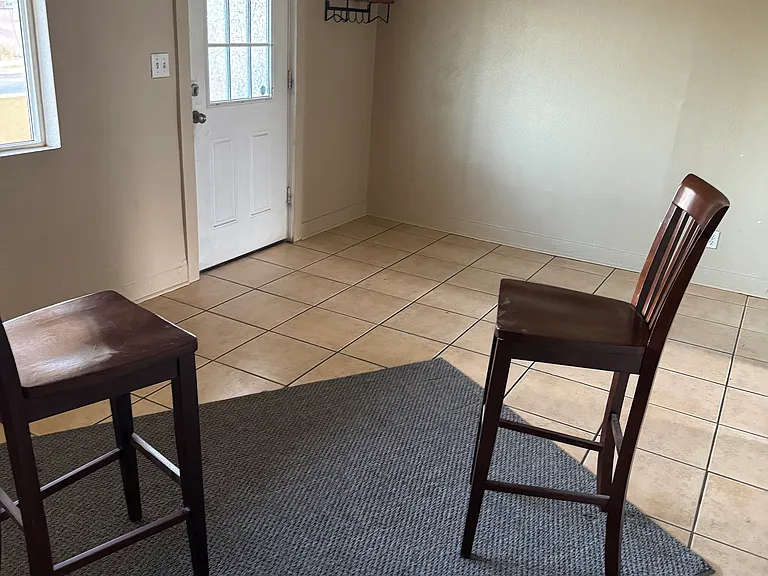 1410 E Polk St — Photo 3