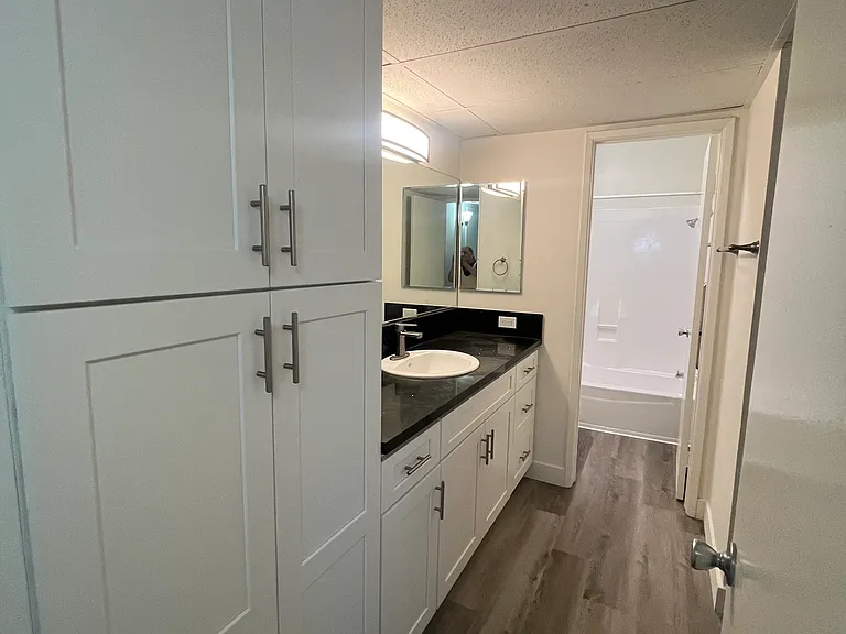 Ridgegate Apartments — Photo 23
