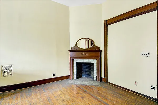 Sold by Douglas Elliman | media 6