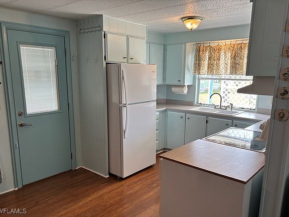 5th image of 625 Vista Dr