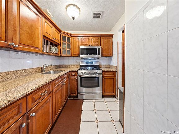 5th image of 410 E 155th Street