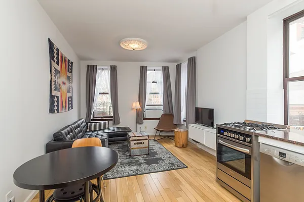 Sold by Redfin Real Estate | media 6