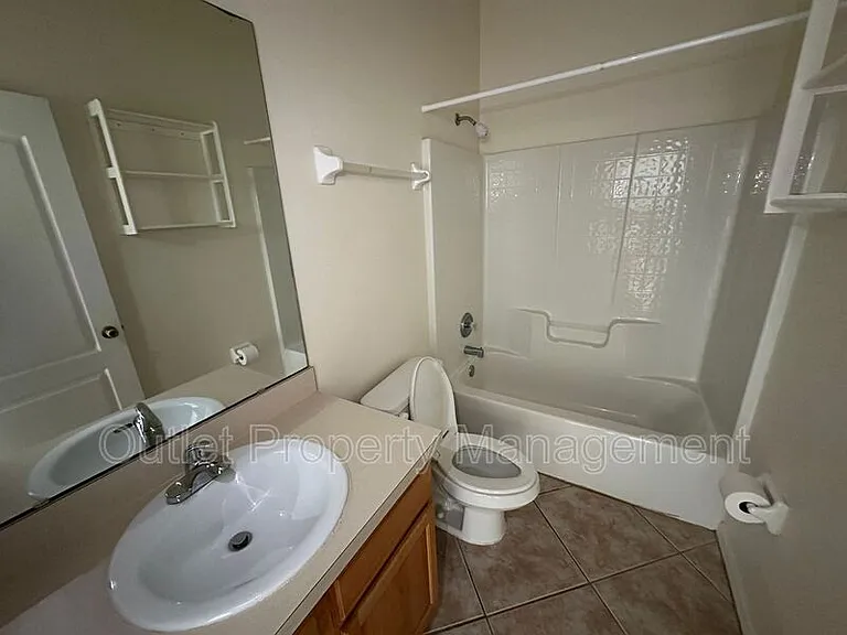 4749 Waterside Pointe Cir — Photo 11