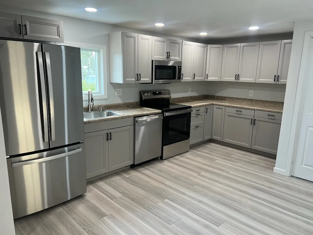 2 bed, 2.5 bath, 1500 sqft, $1,600 — Photo 2