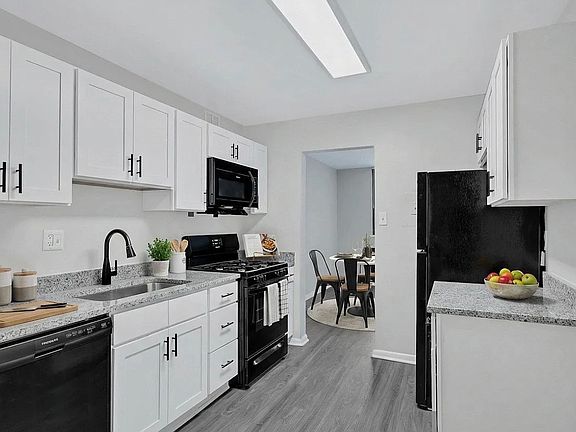 2nd image of 1130 University Blvd W #1402