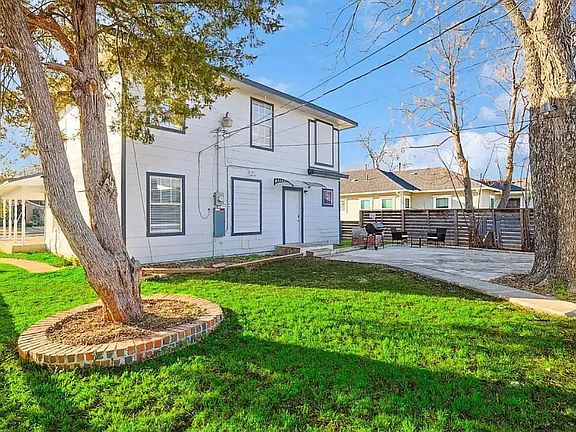 3rd image of 702 N Edgefield Ave