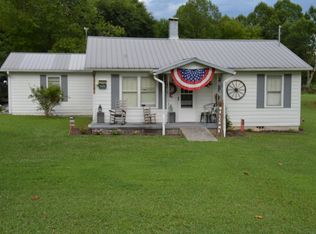 108 Davidson Rd, Deer Lodge, TN 37726