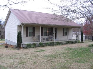 1008 Boyd Rd, Lafayette, TN 37083
