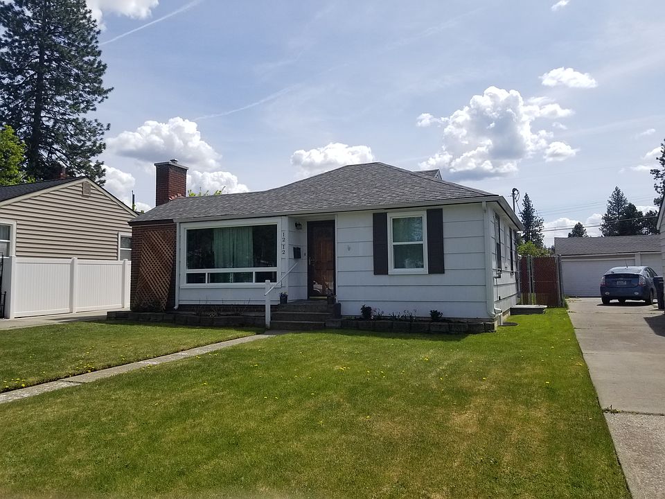 2nd image of 1212 E 40th Ave