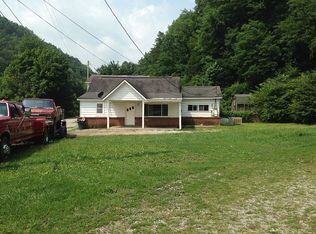 408 Biddle Ln, Rocky Top, TN 37769