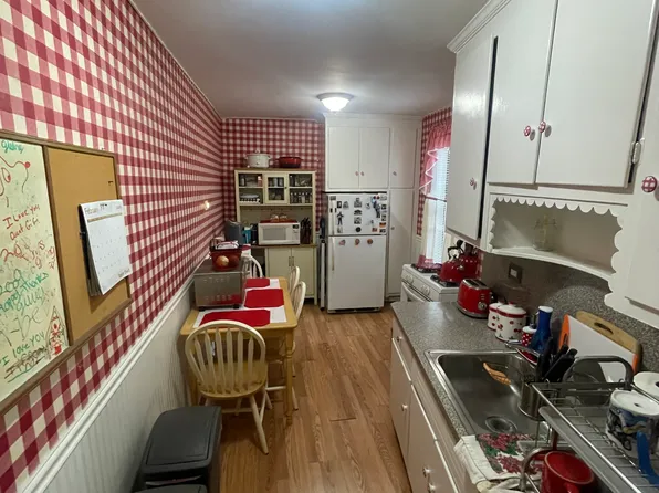 83-77 Woodhaven Boulevard image 3 of 11