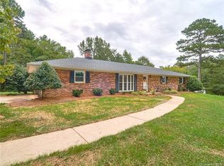 1122 Kendrick Rd, Gastonia, NC 28056