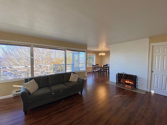 3rd image of 2231 11th Ave W APT 1