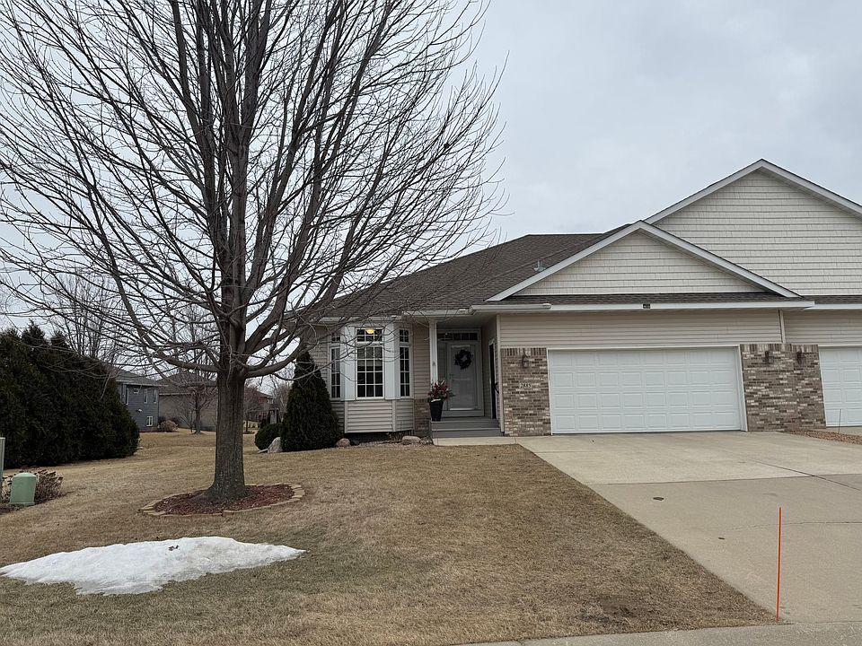 1st image of 2885 Meadowview Ln NE