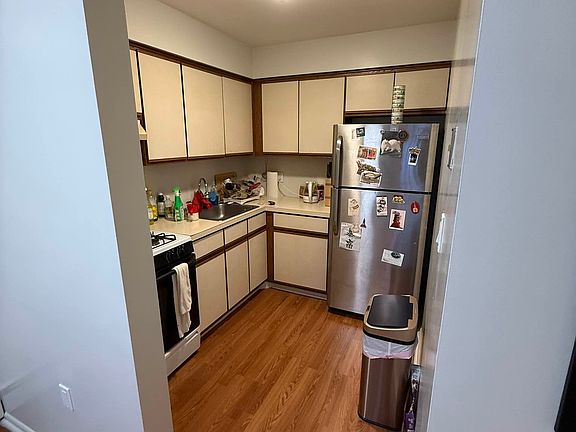 5th image of 31-54 38th St #3R